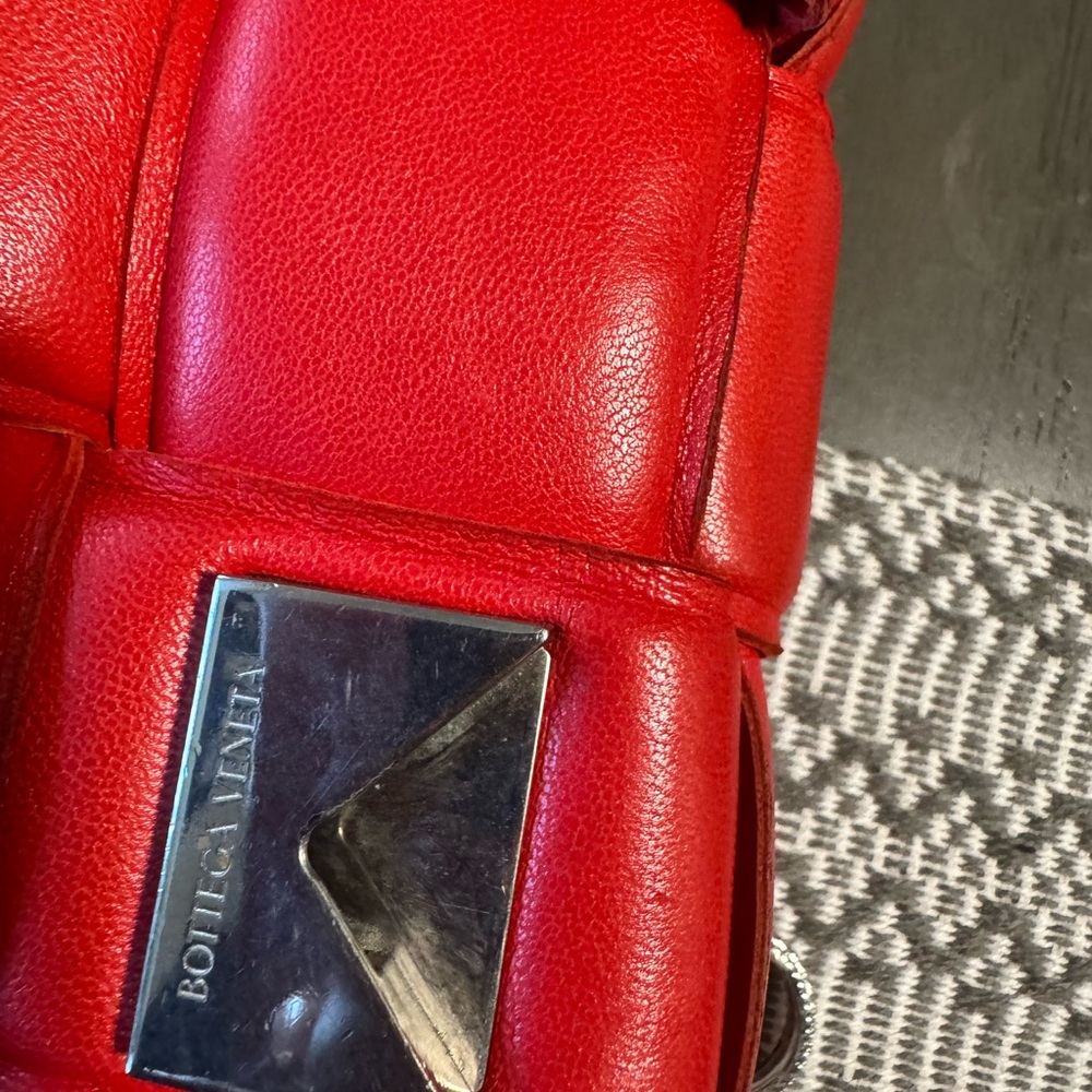 Bottega Veneta Vibrant Red Leather Accessory